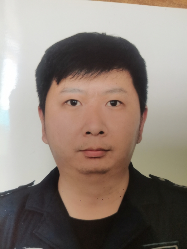 吕嘉的第一张照片--昆明蓝颜知己交友网